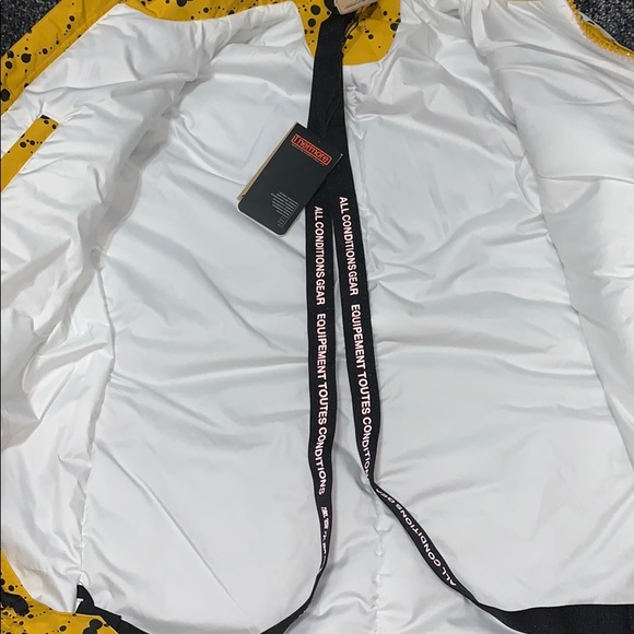 New Nike ACG Thermal Insulated Jacket - Picture 6 of 8